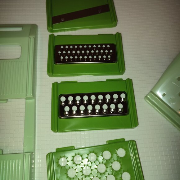 Space Saving Multi Purpose Grater Merry Green Kitchen Accessories Must Have - Picture 6 of 9